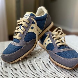 Saucony Originals. Navy/Cream. Size 9